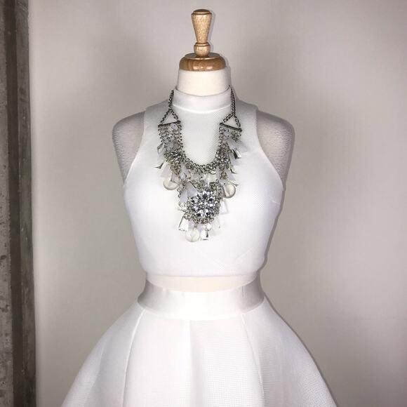 New Express White High Neck Mesh Sleeveless Cropped Cutout Top - Picture 7 of 17